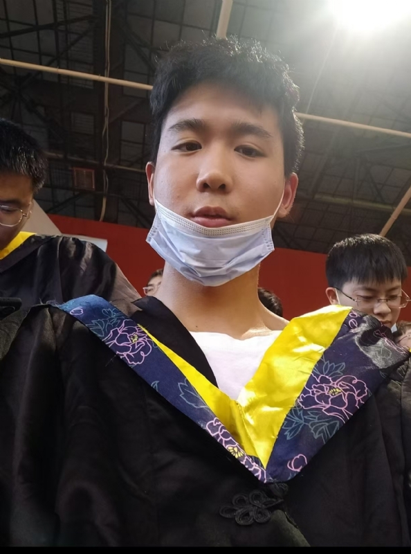 落落大方的第一张照片--徐州蓝颜知己交友网